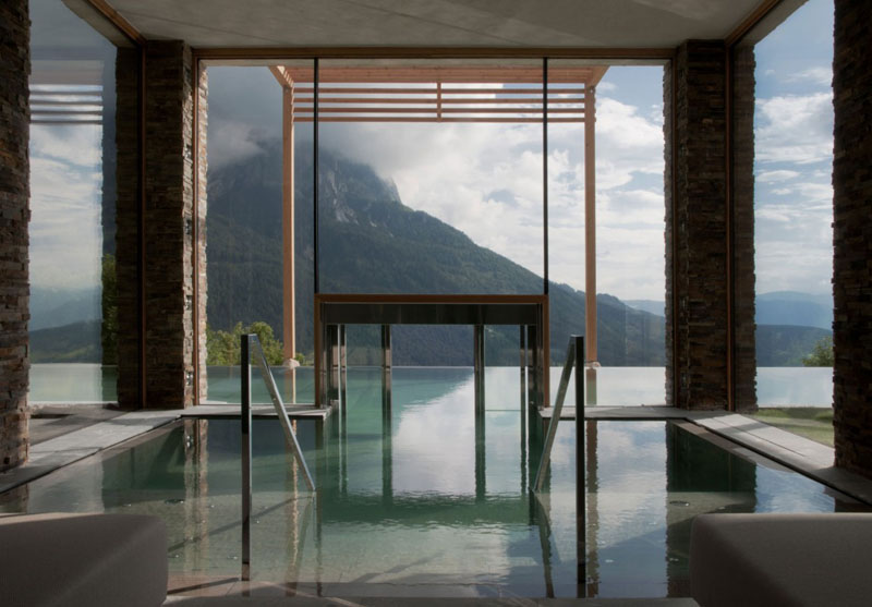 Elegant Retreat in the Italian Mountains: Hotel Valentinerhof