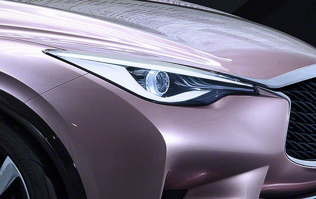 Close-up of the front of the Infiniti Q30 Concept.