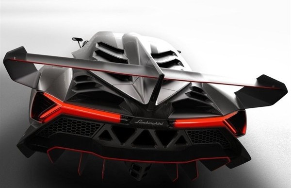 Lamborghini to Produce 9 Veneno Roadsters
