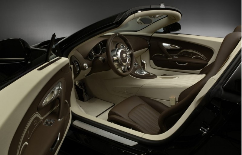 Jean Bugatti Legend Edition, Interior from the side