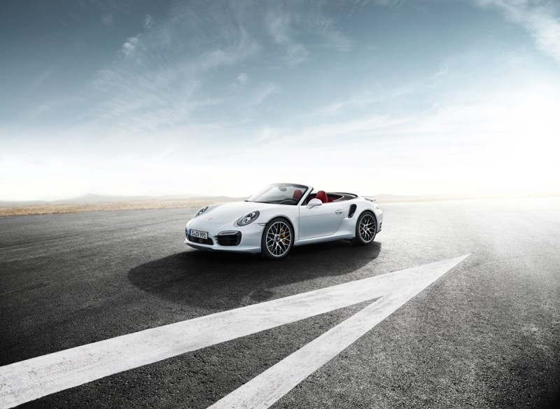 Porsche 911 Turbo and Turbo S Cabriolet, Hitting the Pavement