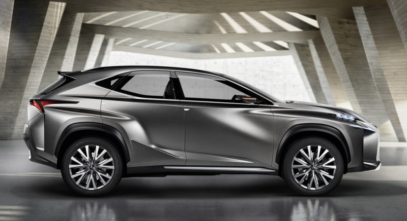 Lexus LF-NX Crossover Concept, a view from the side of the car