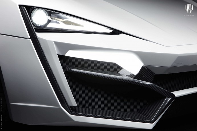 $3.4M Lykan Hypersport Features Holographic Navigation, LED Headlight
