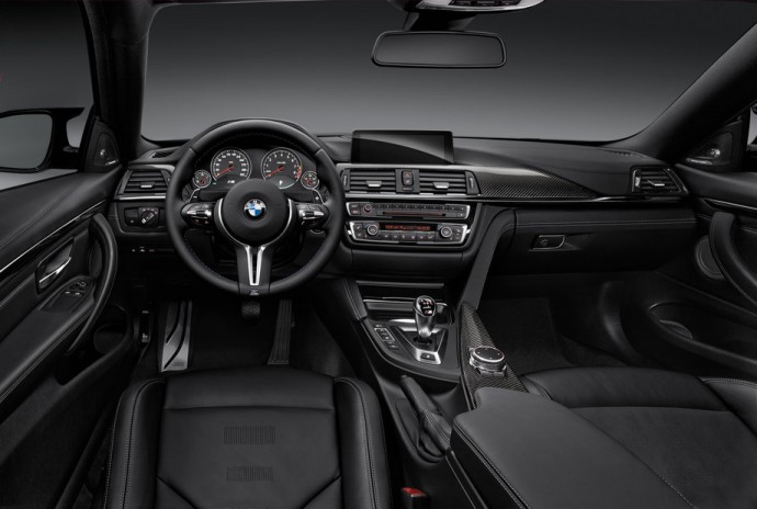 2015 BMW M3 Sedan and M4 Coupe, Dash