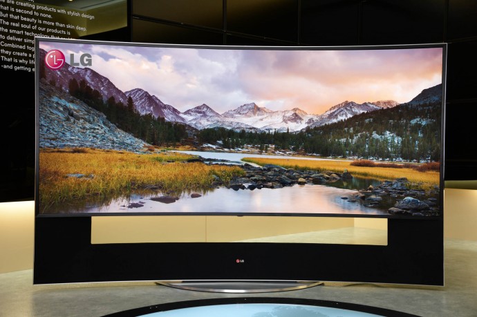 LG 105-inch Ultra High Definition Curved TV
