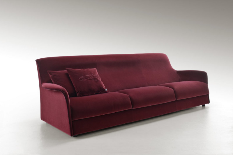 Bentley Home Collection, Sofa