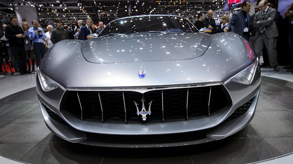 Maserati Alfieri, Front