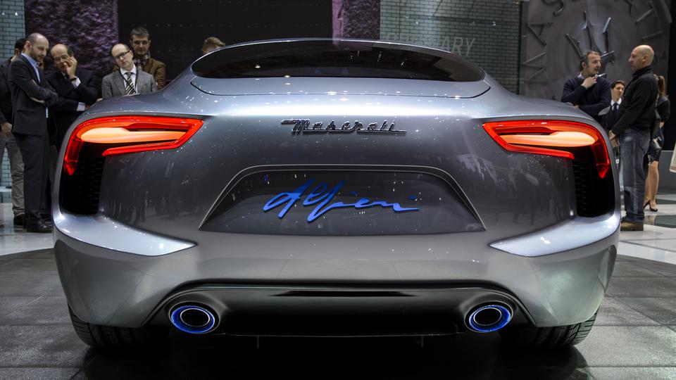 Maserati Alfieri, Rear