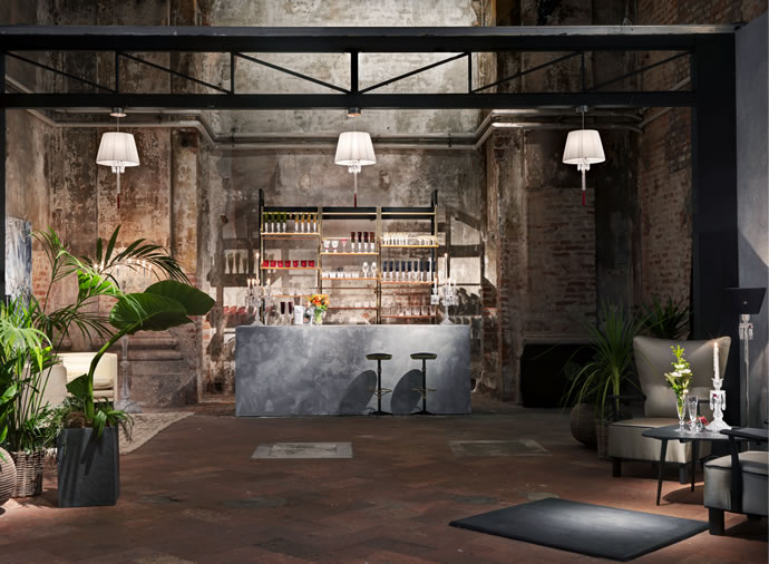 Philippe Starck-Designed $360k Chandelier, Bar