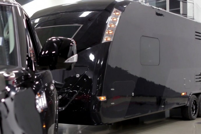 World’s First Carbon Fiber Luxury RV Goes for $770K, Close Up