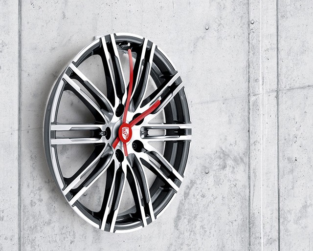 Porsche Releases Wall Clock in the Shape of 911 Turbo Wheel
