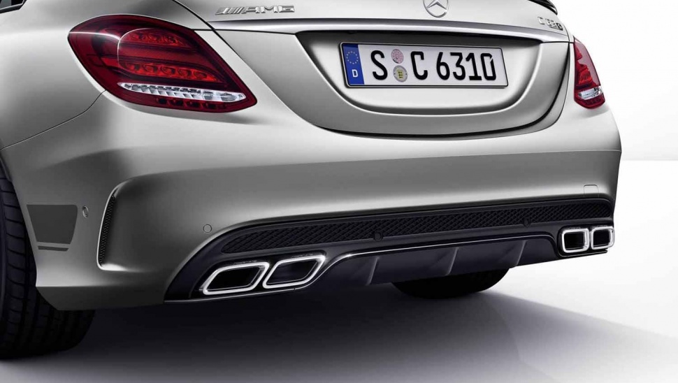 2015-mercedes-amg-c63-s-unveiled-along-with-special-edition-1-model7