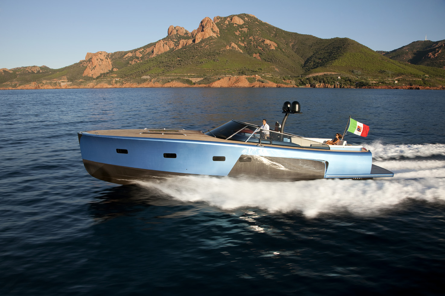 maxi dolphin yacht