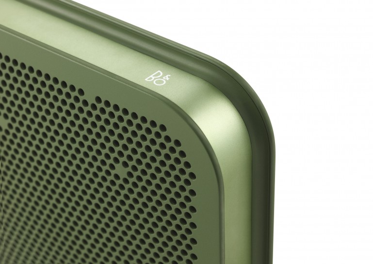 beoplay-a2-portable-bluetooth-speaker-promises-24-hours-of-battery-life6