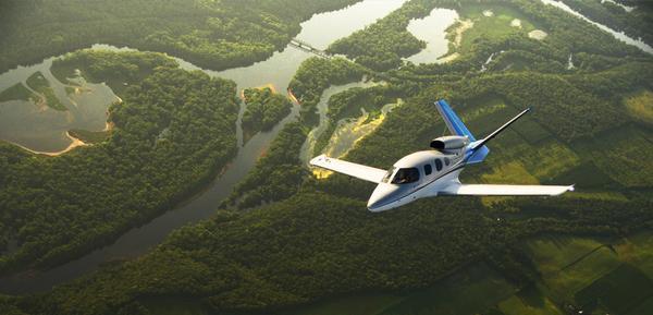 cirrus-readies-2m-personal-jet-for-2015-launch5