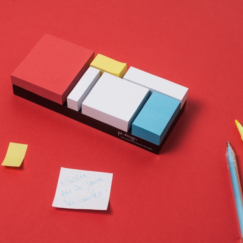 clever-sticky-notes-pay-homage-to-dutch-painter-mondrian1