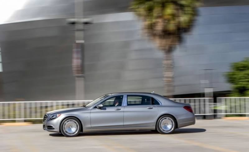 at-only-190k-mercedes-maybach-s600-is-relatively-affordable-for-a-vehicle-in-its-class16