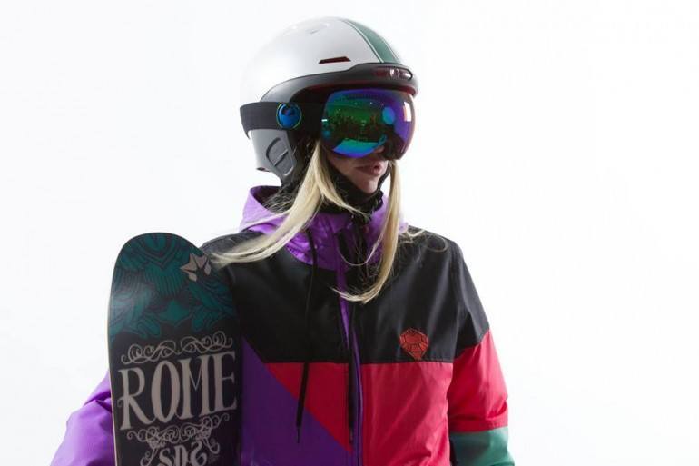 forcite-alpine-ski-helmet-features-camera-bluetooth-fog-lights-and-more2