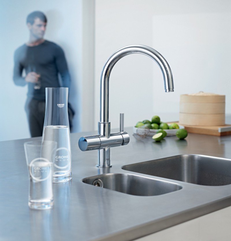 get-sparkling-water-from-your-kitchen-tap-with-grohe-blue2