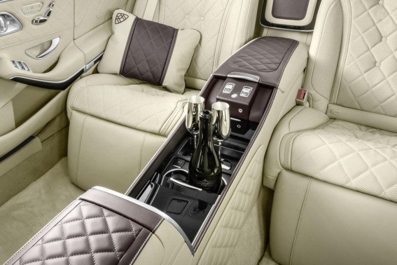 at-570k-mercedes-maybach-pullman-is-a-vip-lounge-on-wheels3
