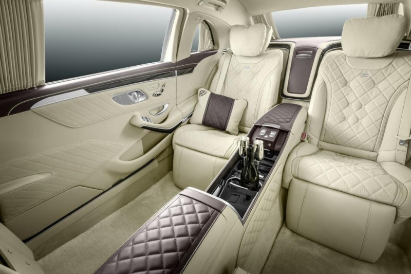 at-570k-mercedes-maybach-pullman-is-a-vip-lounge-on-wheels5