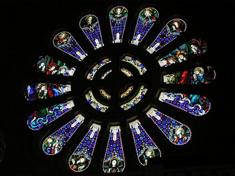 chartres-stained-glass-chandelier7