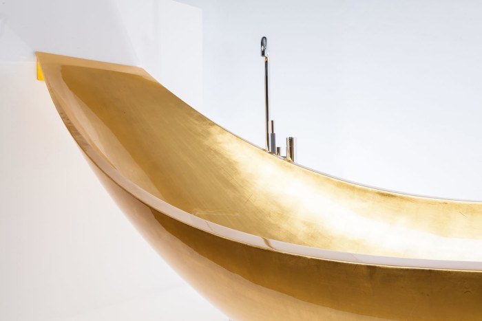 for-100k-you-can-soak-in-a-gold-hammock-bathtub5