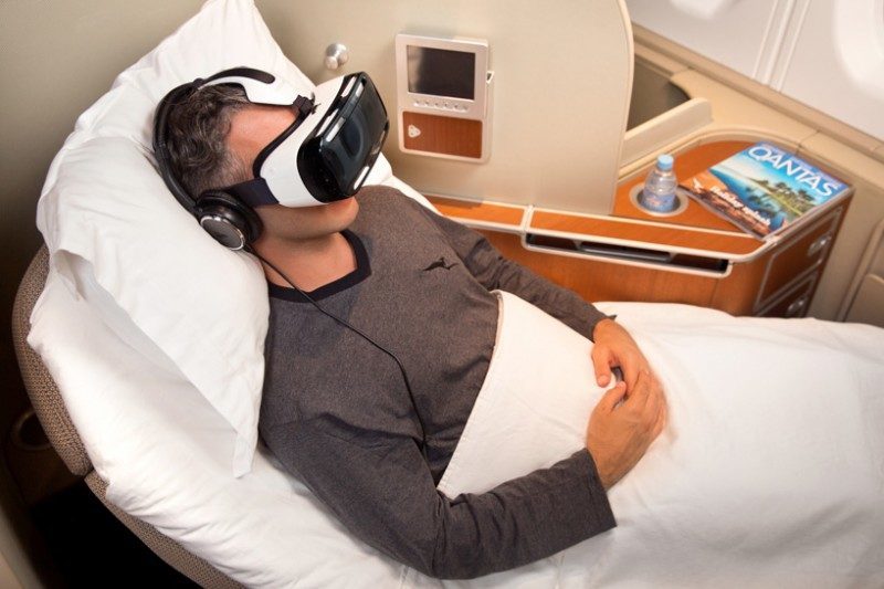 quantas-first-class-offers-virtual-reality2