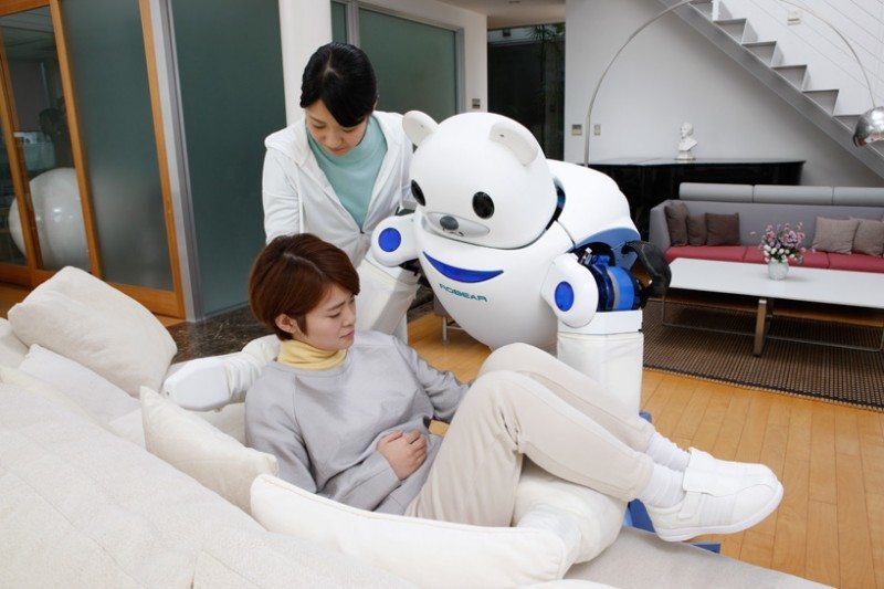 robear-robot-assists-nurses-in-caring-for-the-elderly3