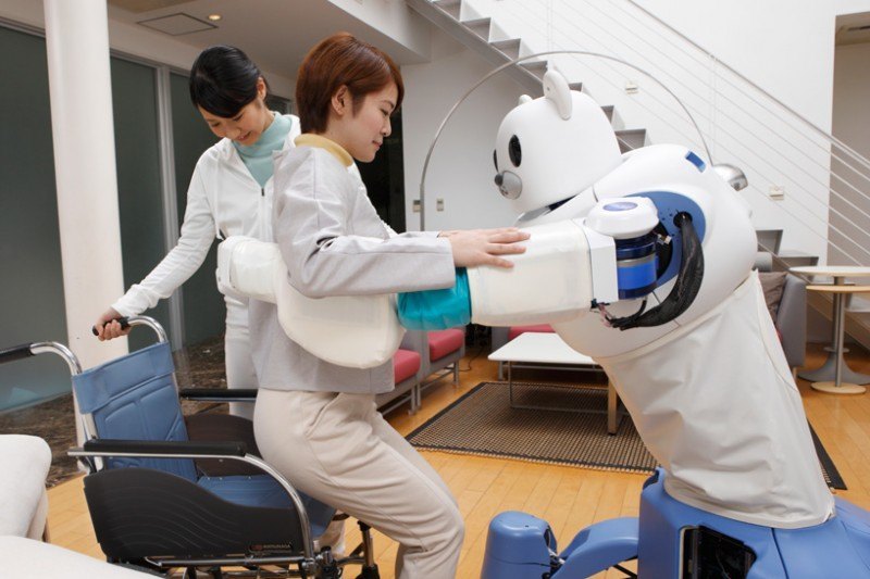 robear-robot-assists-nurses-in-caring-for-the-elderly5