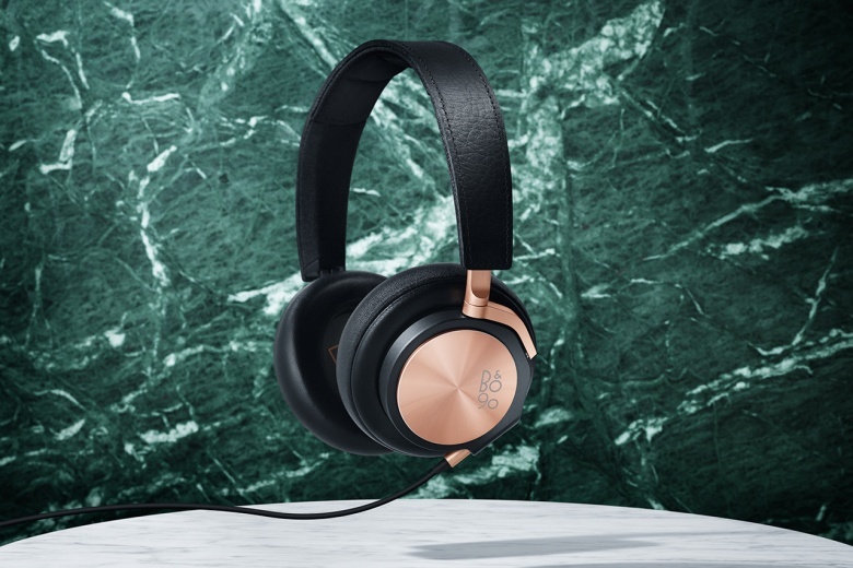 bang-olufsen-celebrates-90th-anniversary-with-rose-gold-love-affair-collection3
