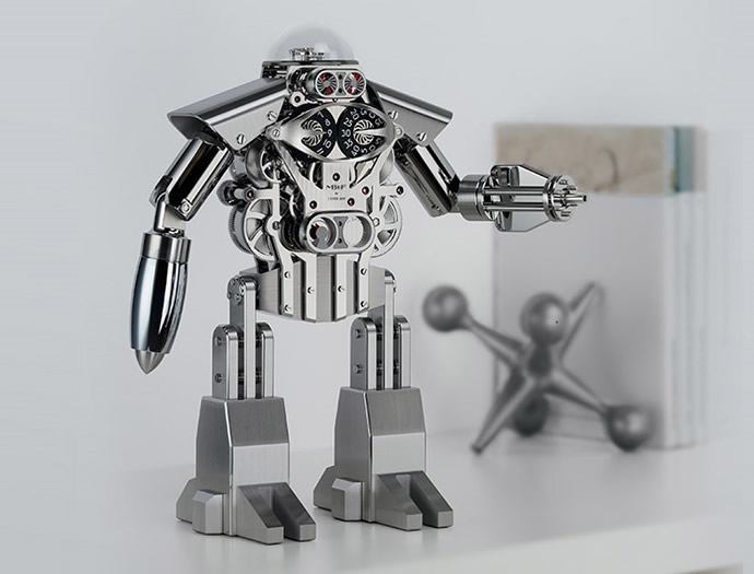 mbf-unveils-cute-robot-timekeeper3