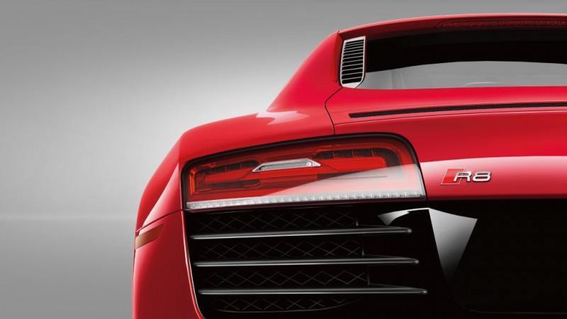 the-new-audi-r8-can-hit-60-mph-in-3-2s8