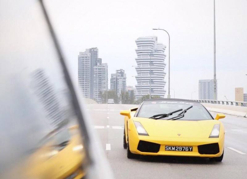 uber-users-can-now-request-a-lamborghini-or-maserati-in-singapore1
