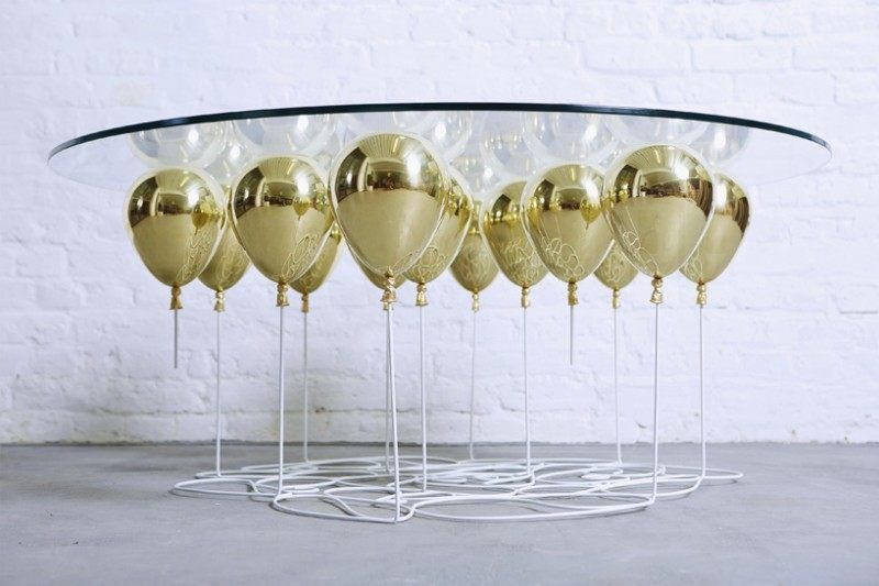 up-balloon-coffee-table-appears-to-float5