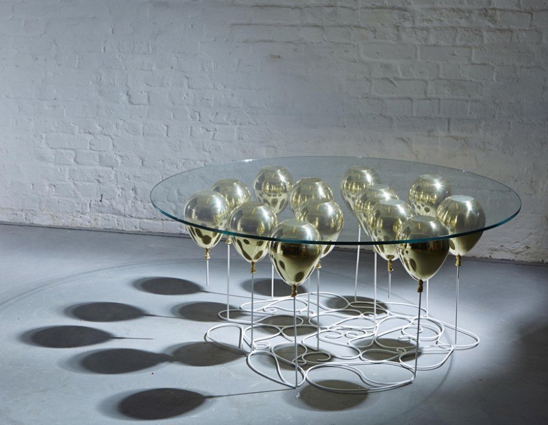 up-balloon-coffee-table-appears-to-float8