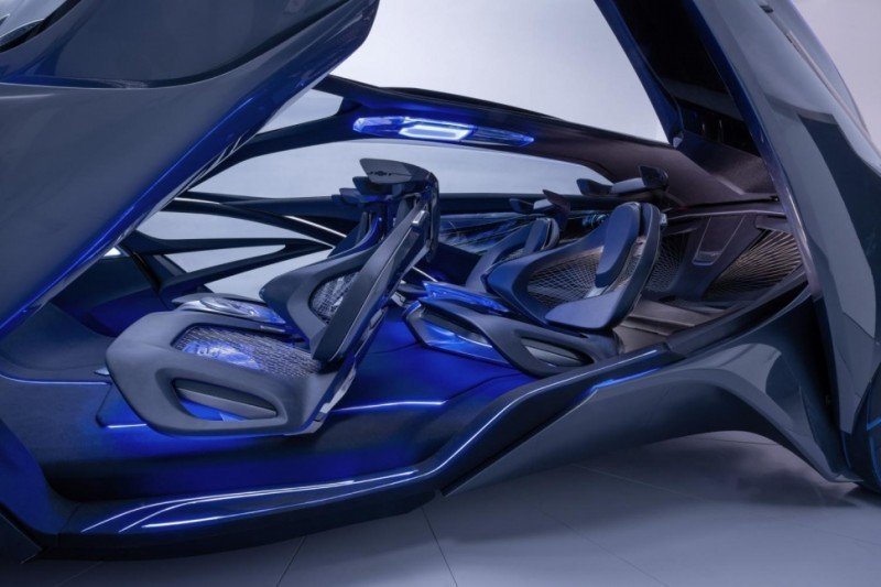 chevy-shows-off-fnr-autonomous-vehicle-concept10