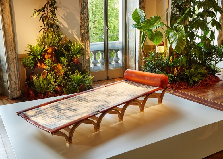 designers-contribute-to-louis-vuitton-portable-furnishings-collection2