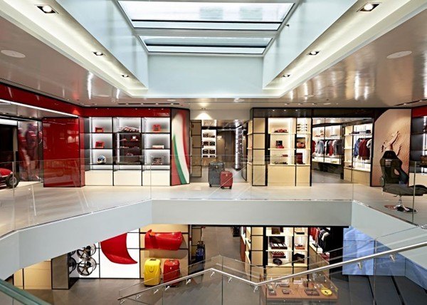 ferrari-opens-new-flagship-store-in-milan3