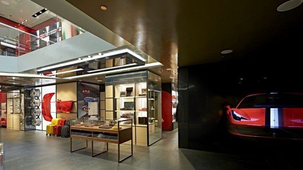 ferrari-opens-new-flagship-store-in-milan4