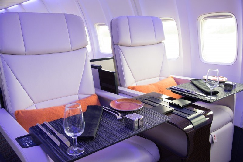 four-seasons-private-jet-comes-with-a-crew-of-10-including-an-executive-chef3