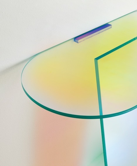 glas-italias-iridescent-furniture-collection6