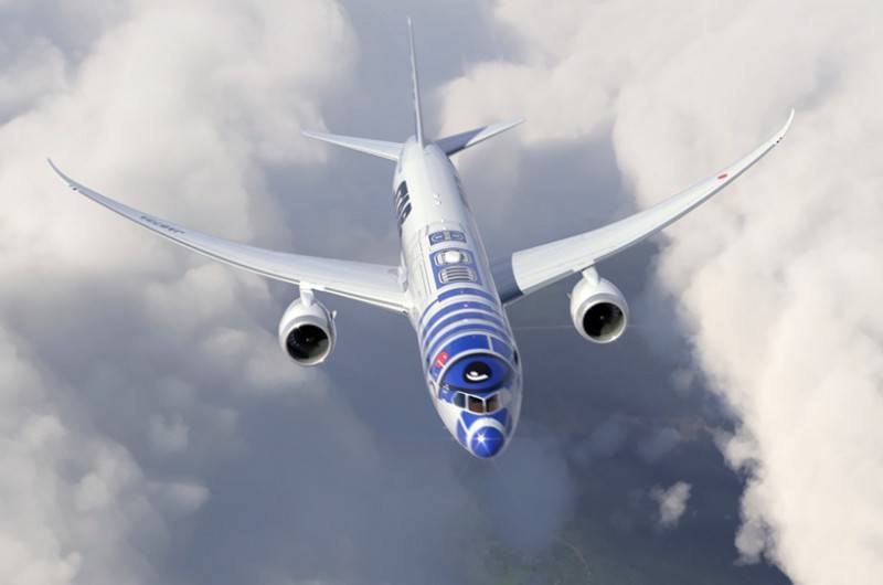 japans-ana-airlines-unveils-star-wars-inspired-dreamliner5