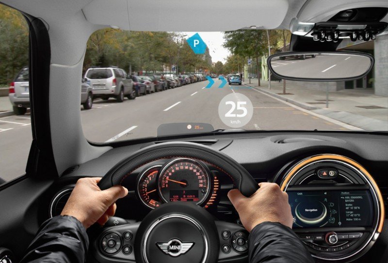 mini-unveils-augmented-reality-glasses-for-drivers4