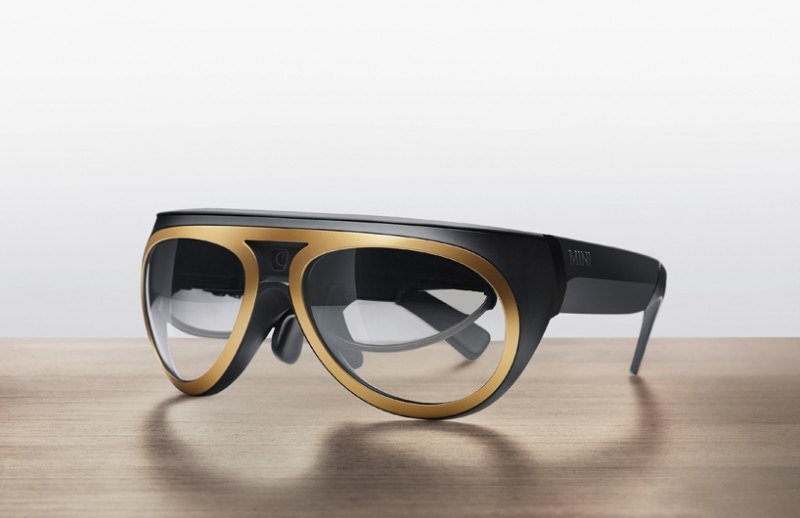 mini-unveils-augmented-reality-glasses-for-drivers7