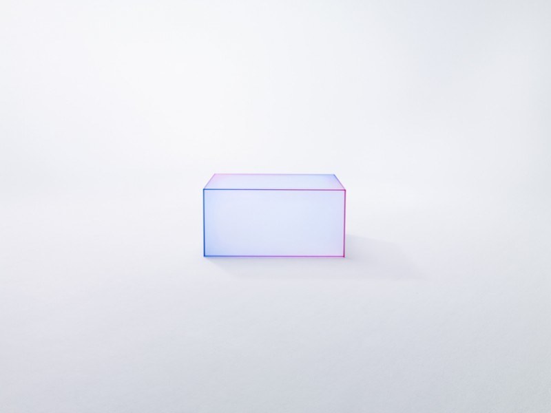 soft-glass-tables-by-nendo4