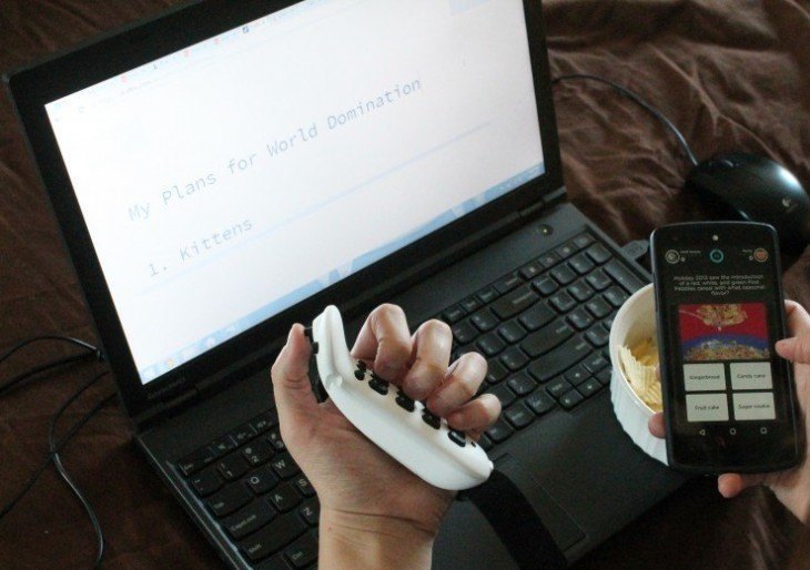 Twiddler3 Is a Wireless Keyboard That Can Be Used With One Hand