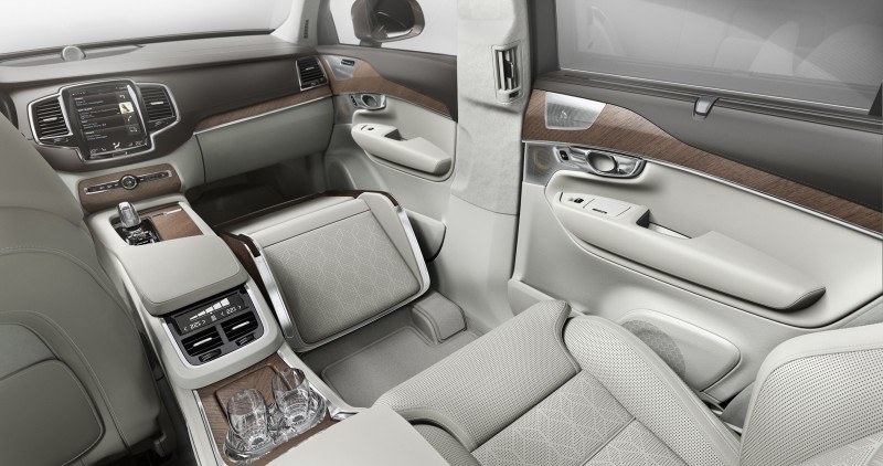 volvo-unveils-luxury-interior-concept-for-those-with-a-chauffeur2