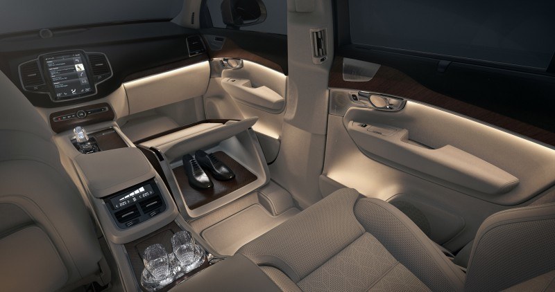 volvo-unveils-luxury-interior-concept-for-those-with-a-chauffeur3