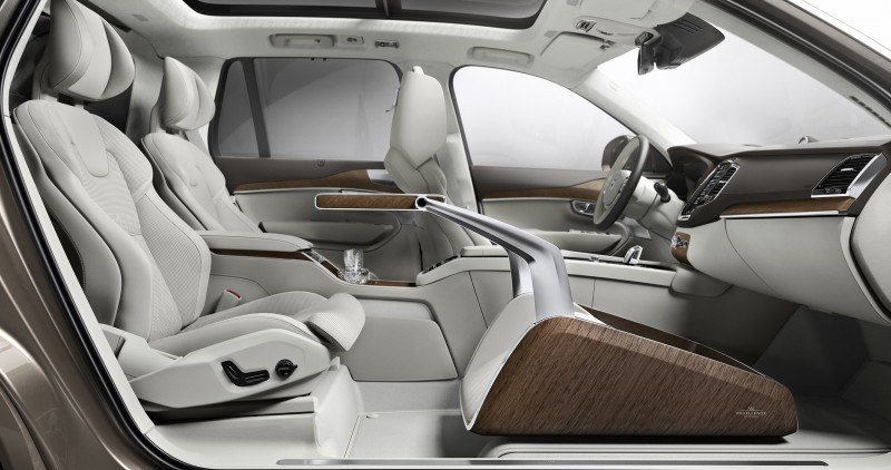 volvo-unveils-luxury-interior-concept-for-those-with-a-chauffeur4